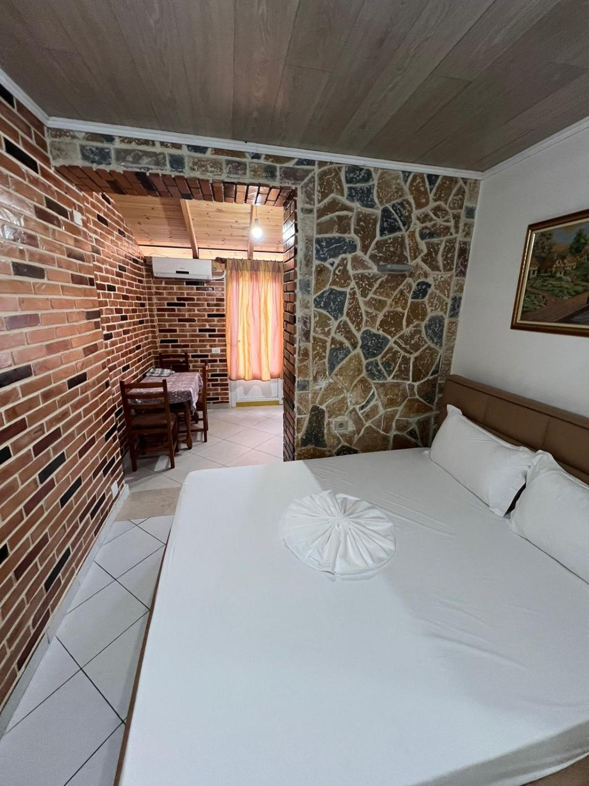 Guest Rooms Arbri Vlorë Exteriér fotografie