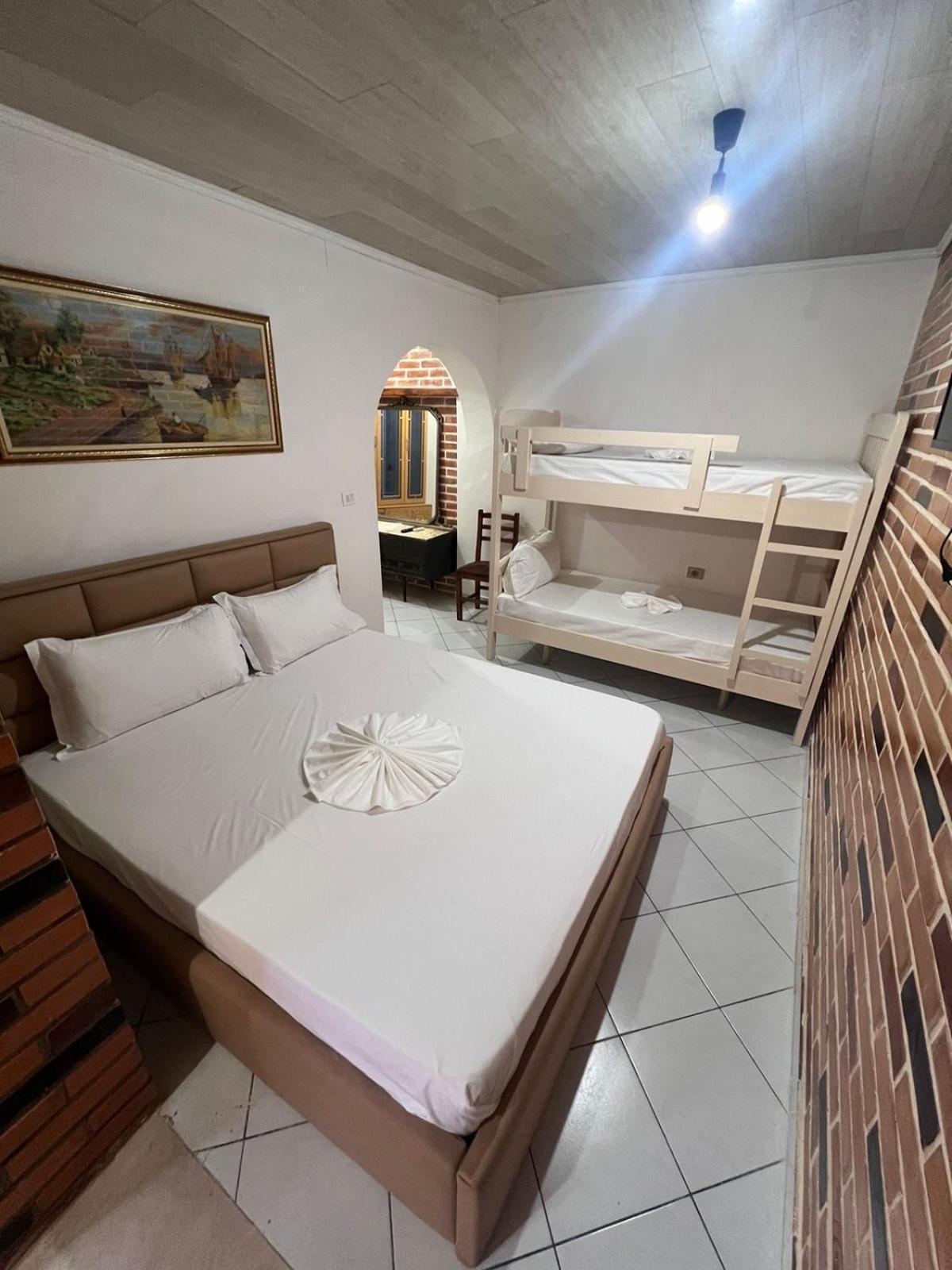 Guest Rooms Arbri Vlorë Exteriér fotografie