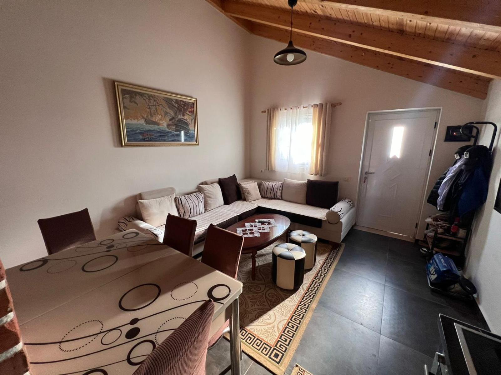 Guest Rooms Arbri Vlorë Exteriér fotografie