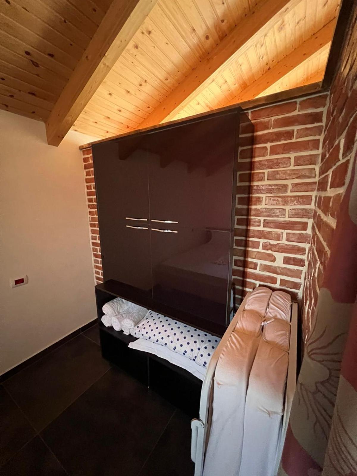 Guest Rooms Arbri Vlorë Exteriér fotografie